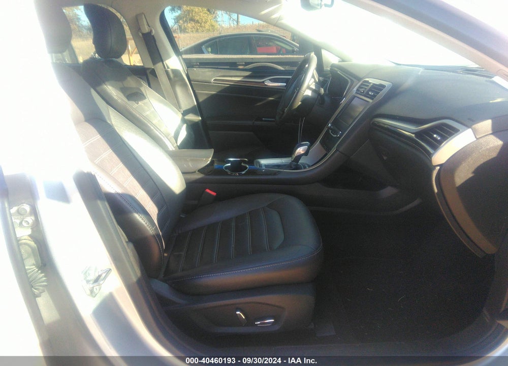 2015 FORD FUSION SE VIN: 3FA6P0HD6FR112118