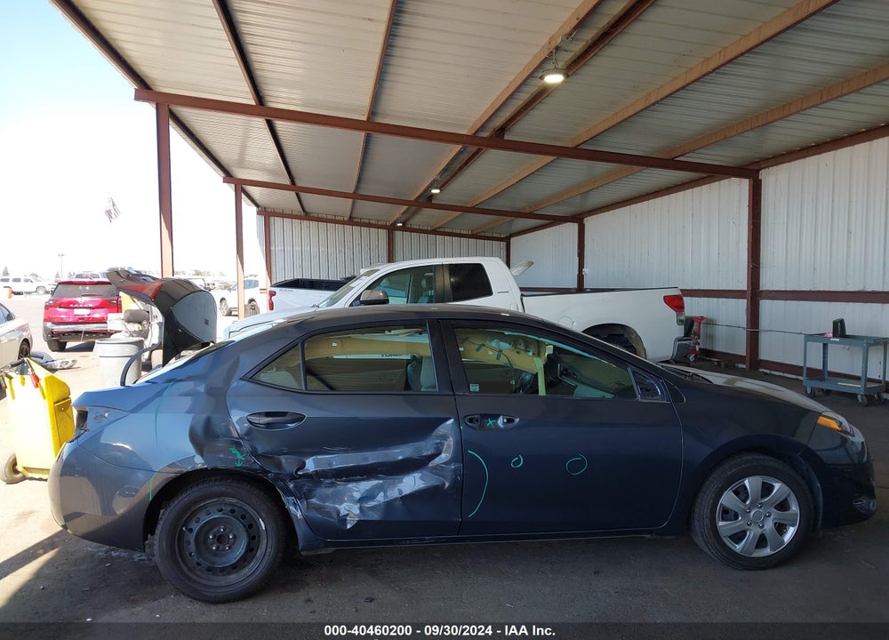 2018 TOYOTA COROLLA LE VIN: 5YFBURHE1JP804462