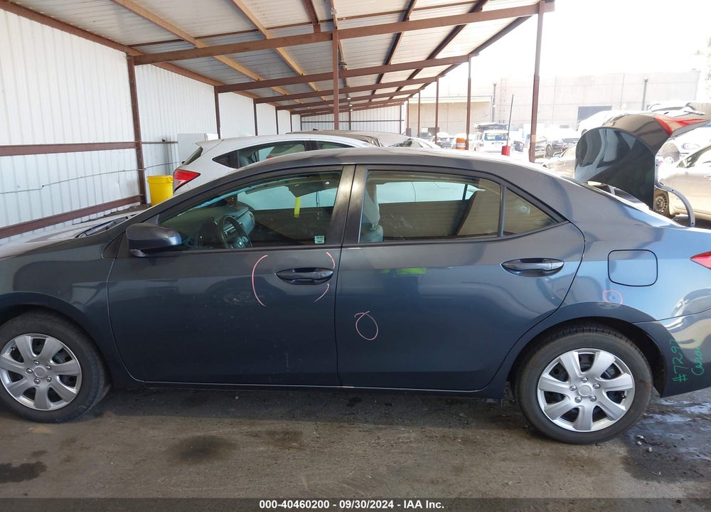 2018 TOYOTA COROLLA LE VIN: 5YFBURHE1JP804462