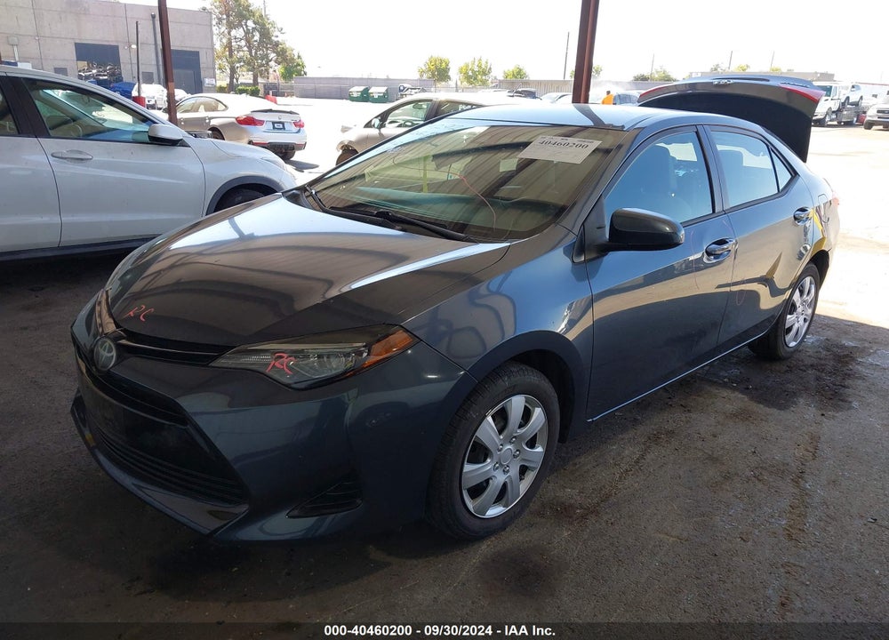 2018 TOYOTA COROLLA LE VIN: 5YFBURHE1JP804462