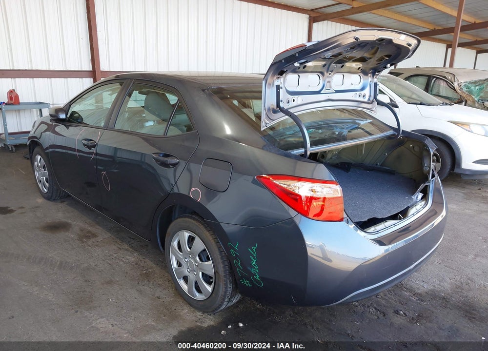 2018 TOYOTA COROLLA LE VIN: 5YFBURHE1JP804462