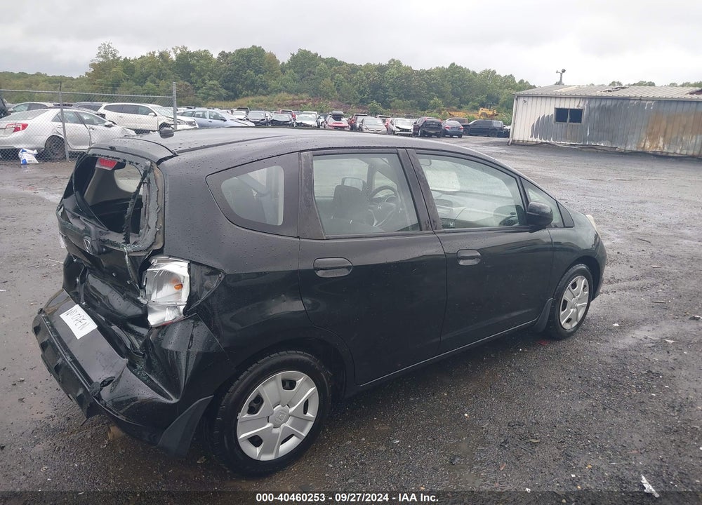 2012 HONDA FIT VIN: JHMGE8H30CC037919