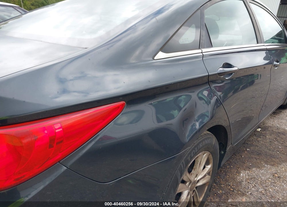 2013 HYUNDAI SONATA GLS VIN: 5NPEB4AC2DH621281