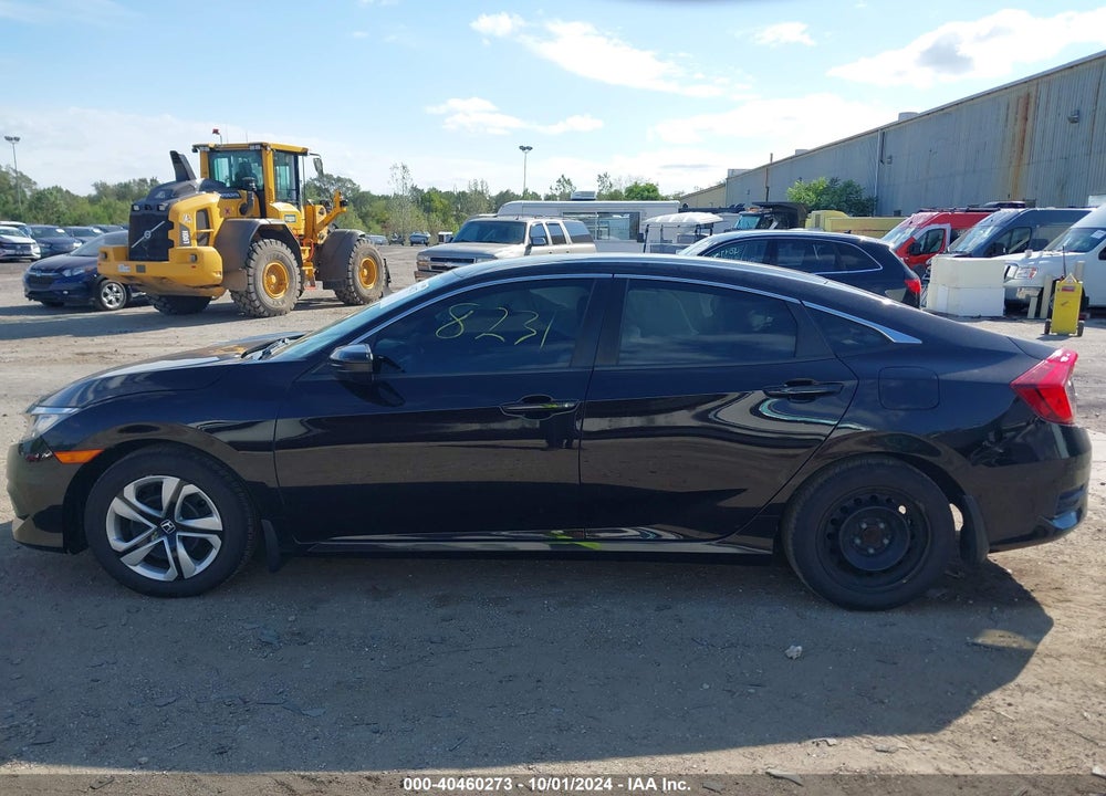 2018 HONDA CIVIC LX VIN: 19XFC2F52JE028231
