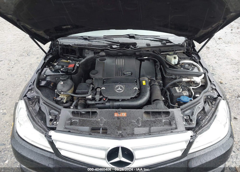 2013 MERCEDES-BENZ C 250 LUXURY/SPORT VIN: WDDGF4HB0DR288717