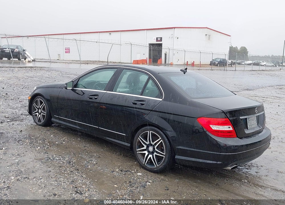2013 MERCEDES-BENZ C 250 LUXURY/SPORT VIN: WDDGF4HB0DR288717