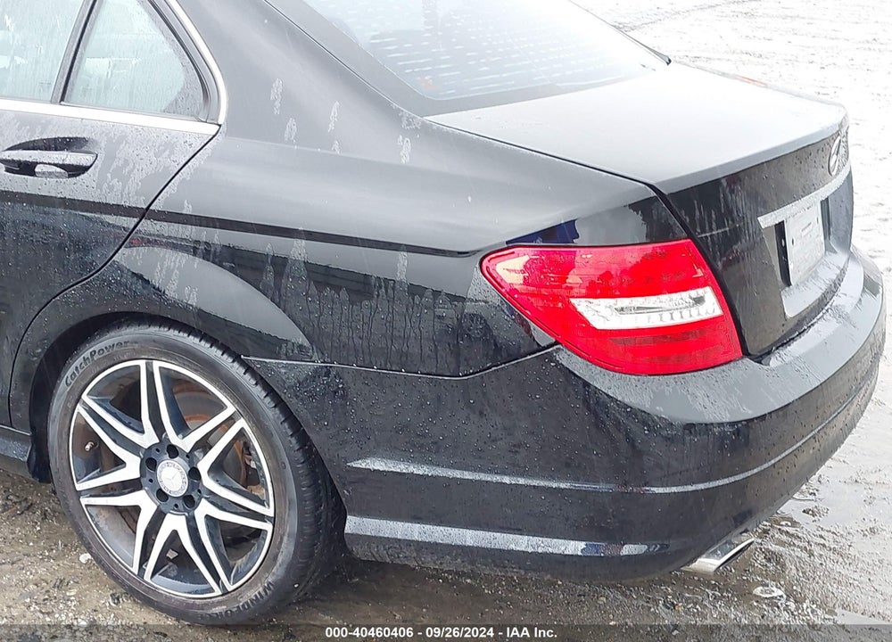 2013 MERCEDES-BENZ C 250 LUXURY/SPORT VIN: WDDGF4HB0DR288717