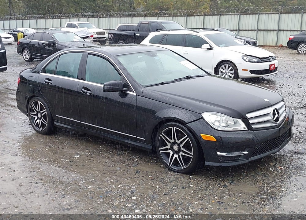 2013 MERCEDES-BENZ C 250 LUXURY/SPORT VIN: WDDGF4HB0DR288717