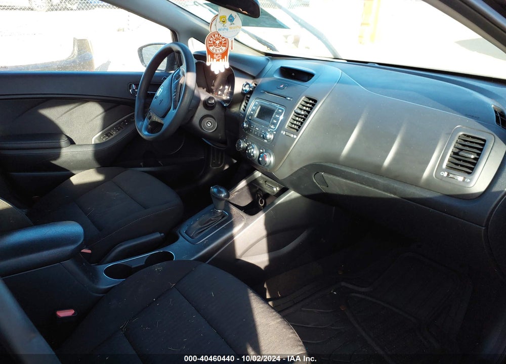 2016 KIA FORTE VIN: KNAFK4A69G5615882