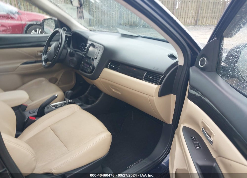 2016 MITSUBISHI OUTLANDER SEL VIN: JA4AD3A38GZ043455