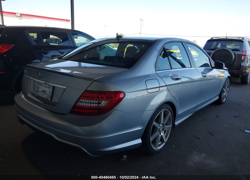 2014 MERCEDES-BENZ C 250 LUXURY/SPORT VIN: WDDGF4HB0EG247274