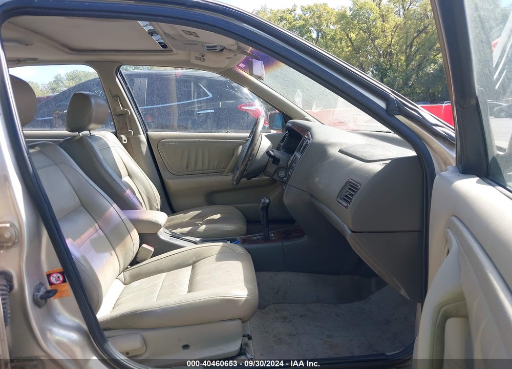 2000 INFINITI G20 LUXURY/TOURING VIN: JNKCP11A8YT302909