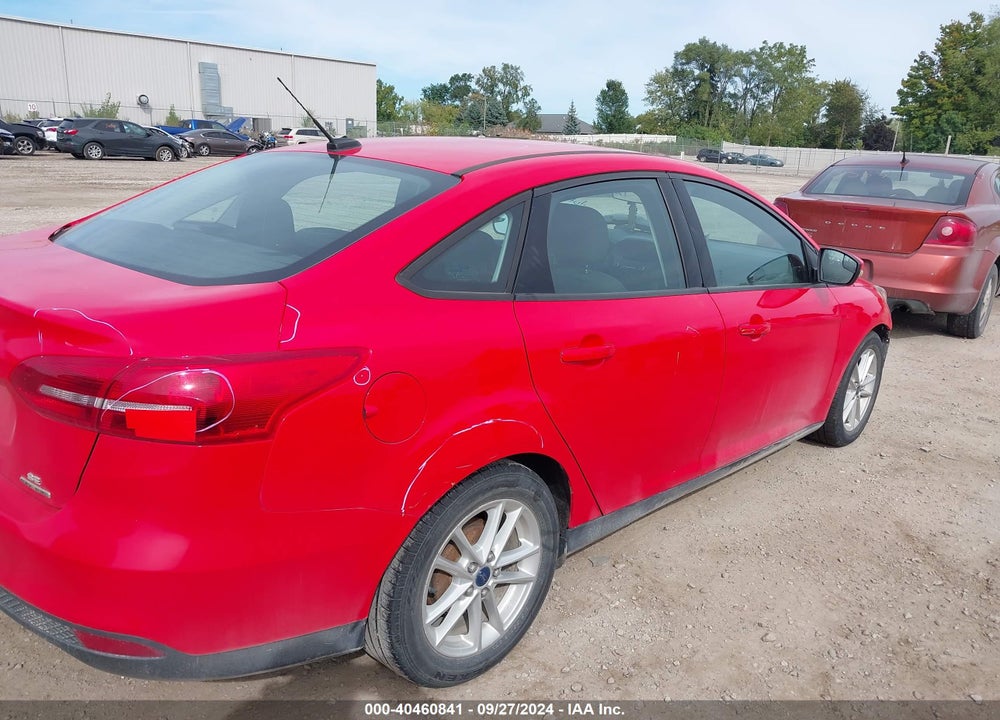 2015 FORD FOCUS SE VIN: 1FADP3F27FL329508