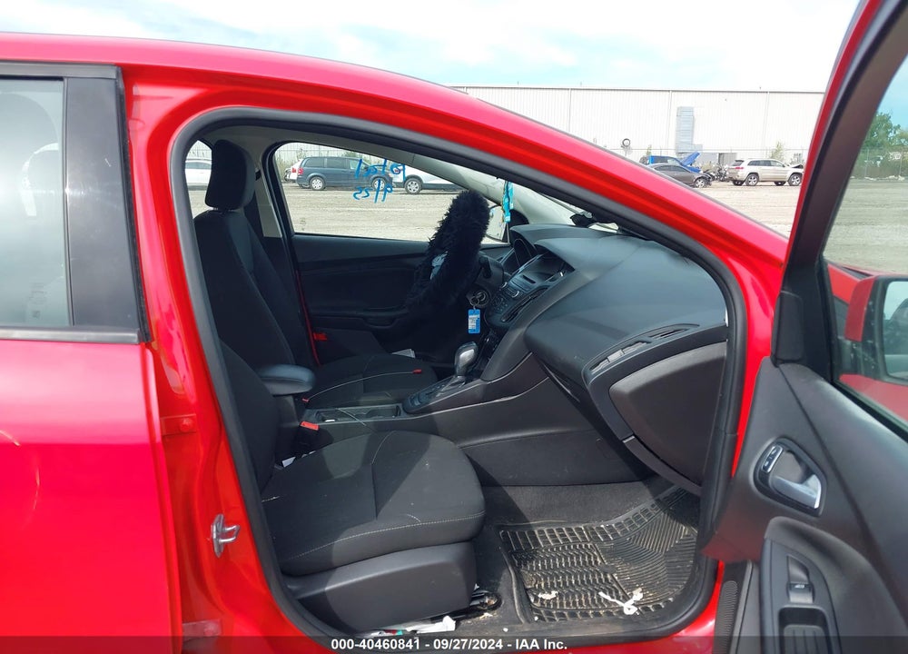2015 FORD FOCUS SE VIN: 1FADP3F27FL329508