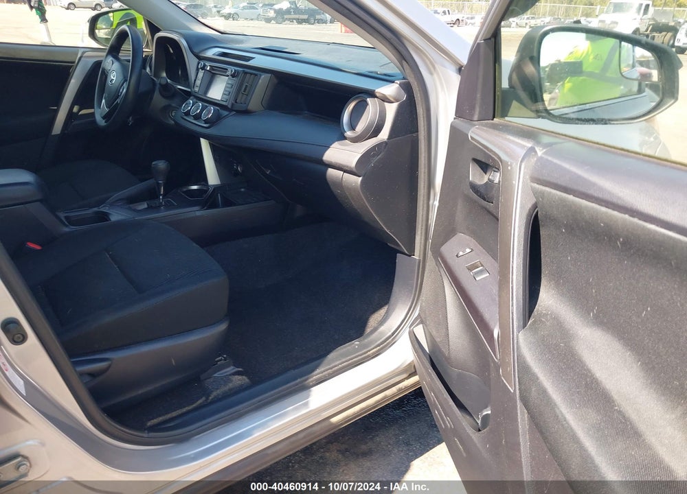 2018 TOYOTA RAV4 LE VIN: JTMBFREV6JJ228628