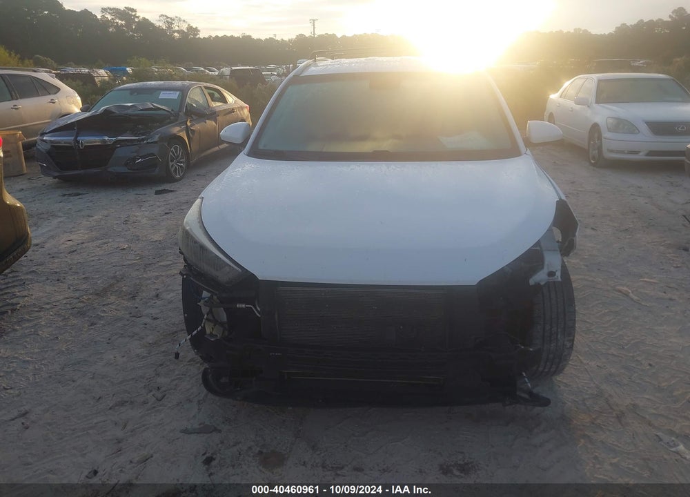 2017 HYUNDAI TUCSON SE VIN: KM8J3CA48HU263660