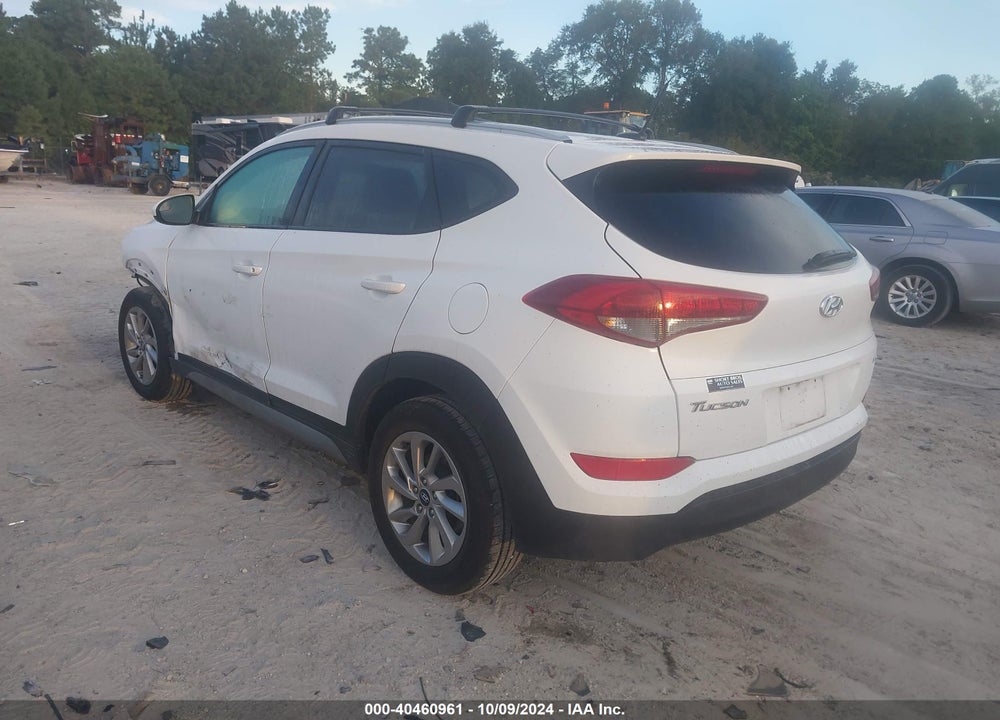 2017 HYUNDAI TUCSON SE VIN: KM8J3CA48HU263660