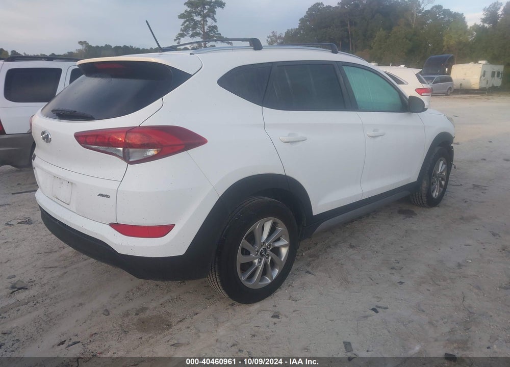 2017 HYUNDAI TUCSON SE VIN: KM8J3CA48HU263660