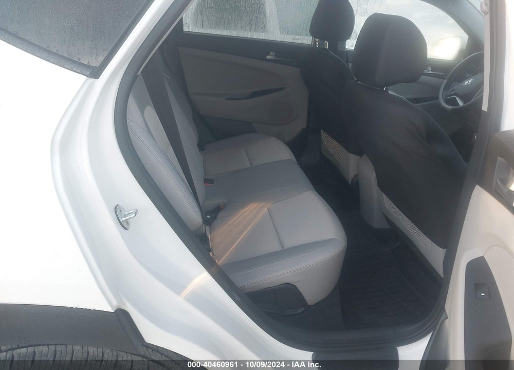 2017 HYUNDAI TUCSON SE VIN: KM8J3CA48HU263660