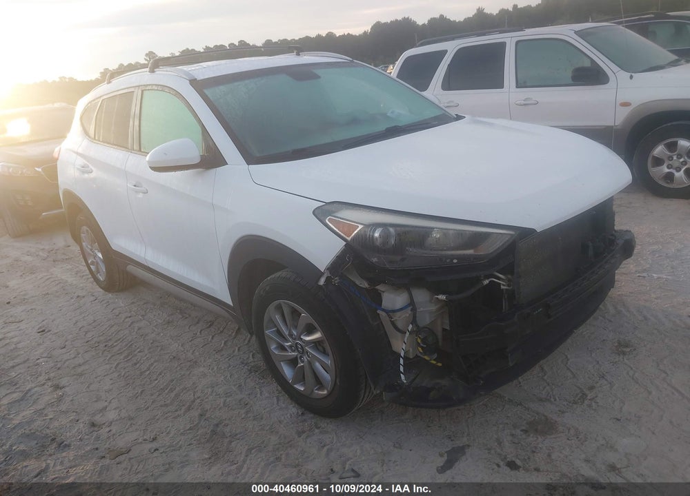 2017 HYUNDAI TUCSON SE VIN: KM8J3CA48HU263660
