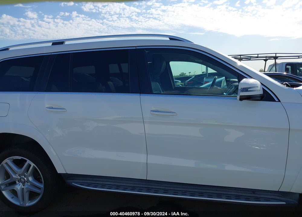 2015 MERCEDES-BENZ GL 550 4MATIC VIN: 4JGDF7DE6FA548016