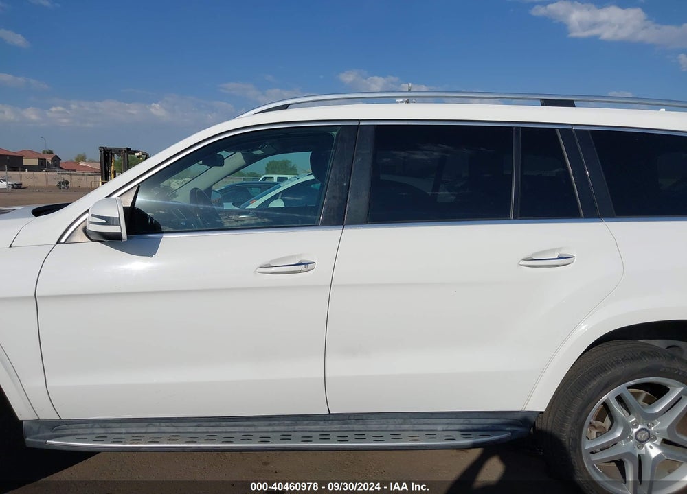2015 MERCEDES-BENZ GL 550 4MATIC VIN: 4JGDF7DE6FA548016