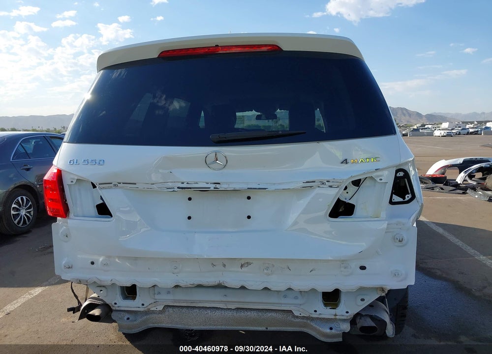 2015 MERCEDES-BENZ GL 550 4MATIC VIN: 4JGDF7DE6FA548016