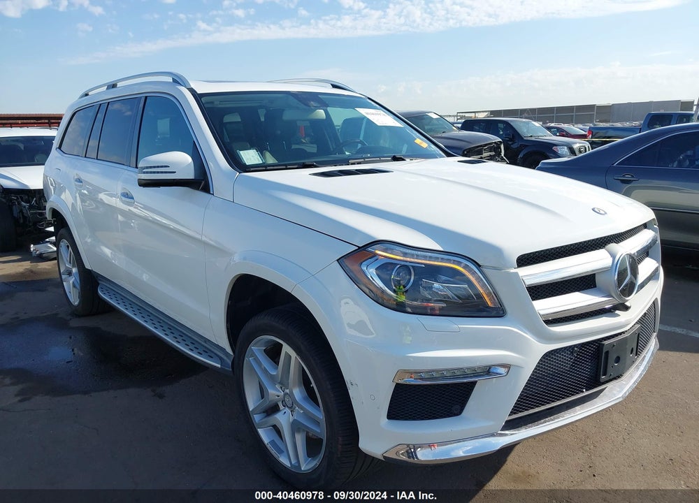 2015 MERCEDES-BENZ GL 550 4MATIC VIN: 4JGDF7DE6FA548016