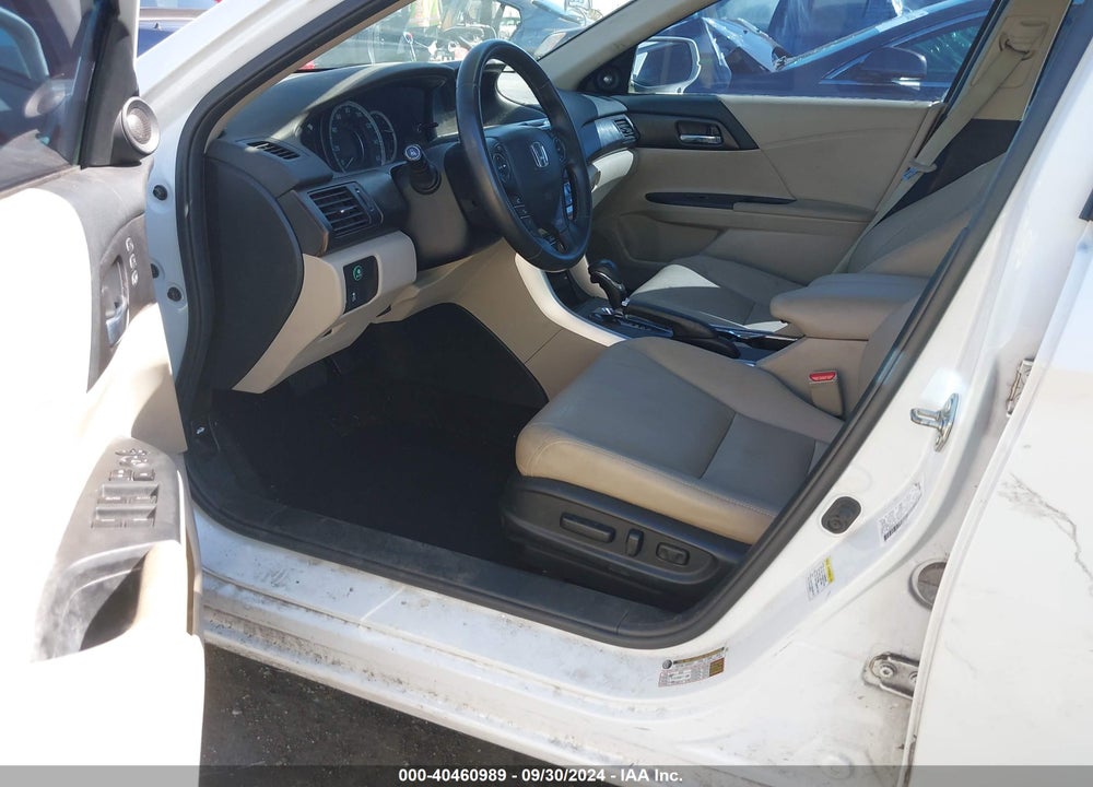 2015 HONDA ACCORD VIN: 1HGCR3F8XFA002571