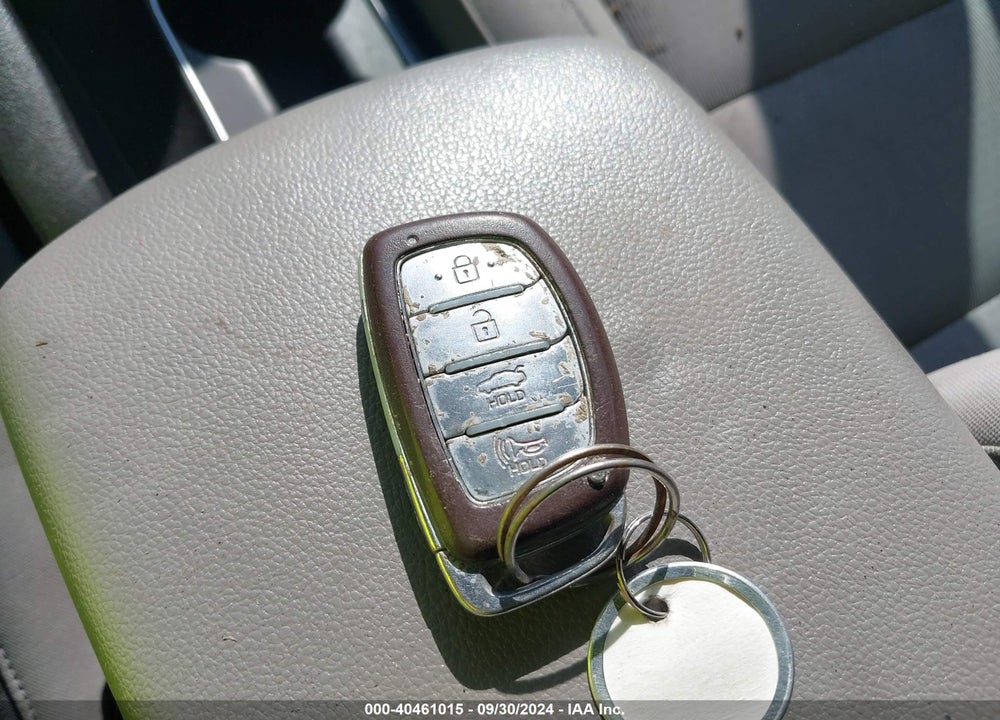 2018 HYUNDAI ELANTRA VIN: KMHD84LF7JU595565