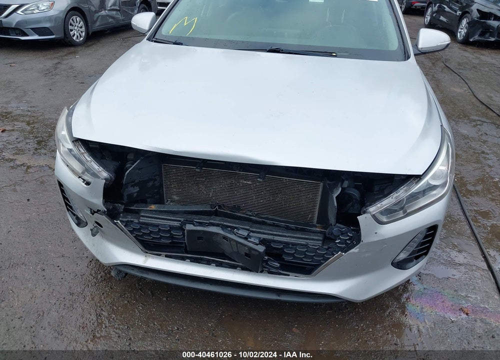 2018 HYUNDAI ELANTRA GT VIN: KMHH35LE2JU040052