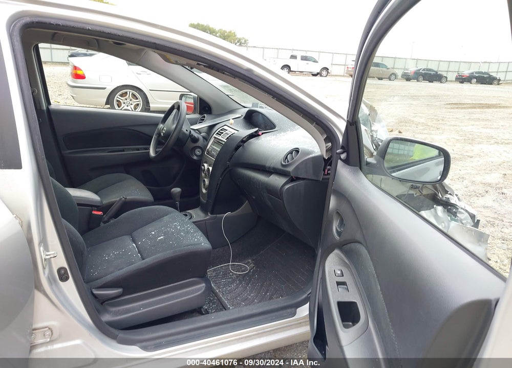 2012 TOYOTA YARIS VIN: JTDBT4K37CL017153