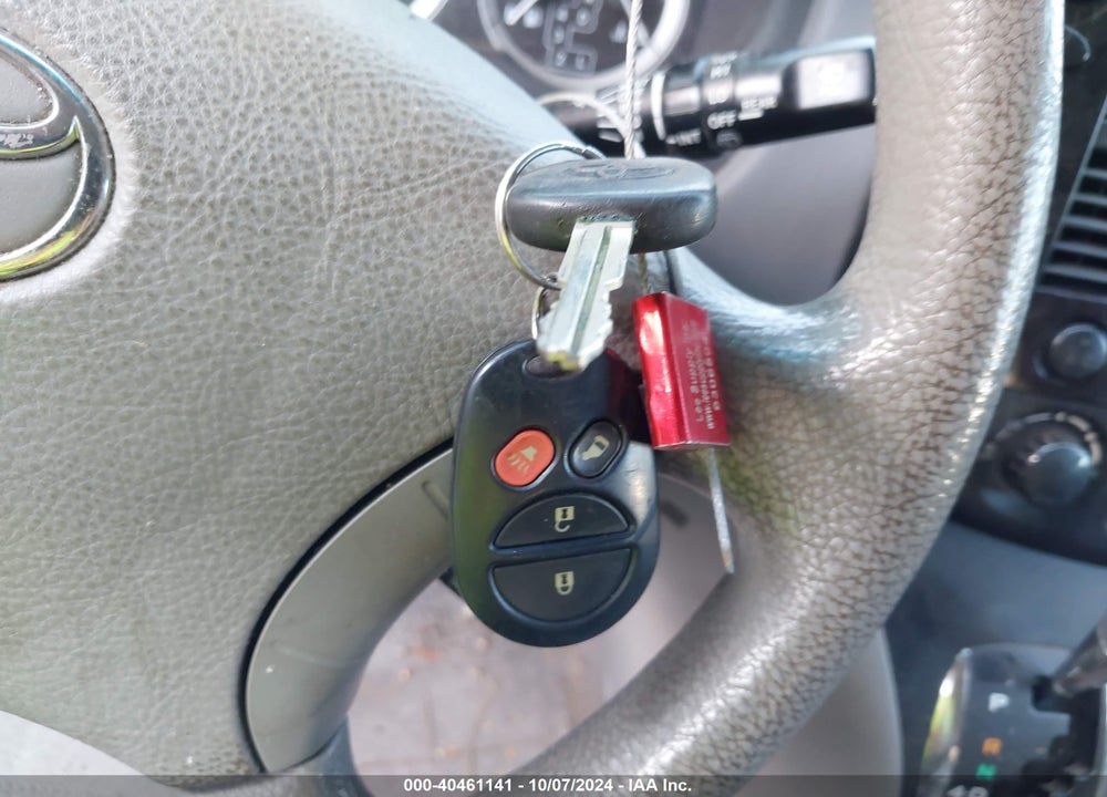 2005 TOYOTA SIENNA LE VIN: 5TDZA23C35S286839