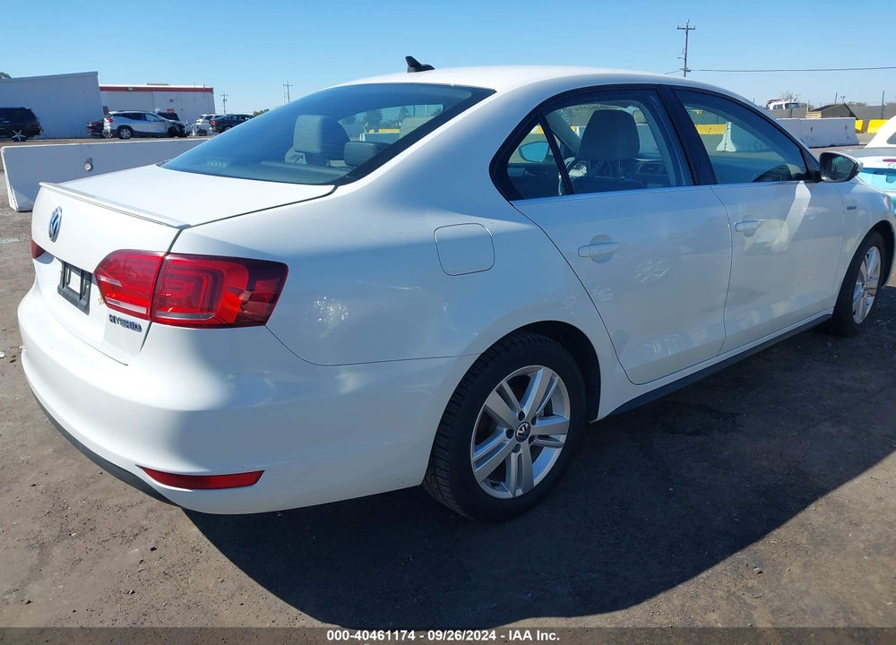 2014 VOLKSWAGEN JETTA HYBRID SEL VIN: 3VW637AJ6EM301682