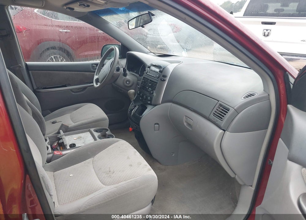 2010 TOYOTA SIENNA LE VIN: 5TDKK4CC8AS322156