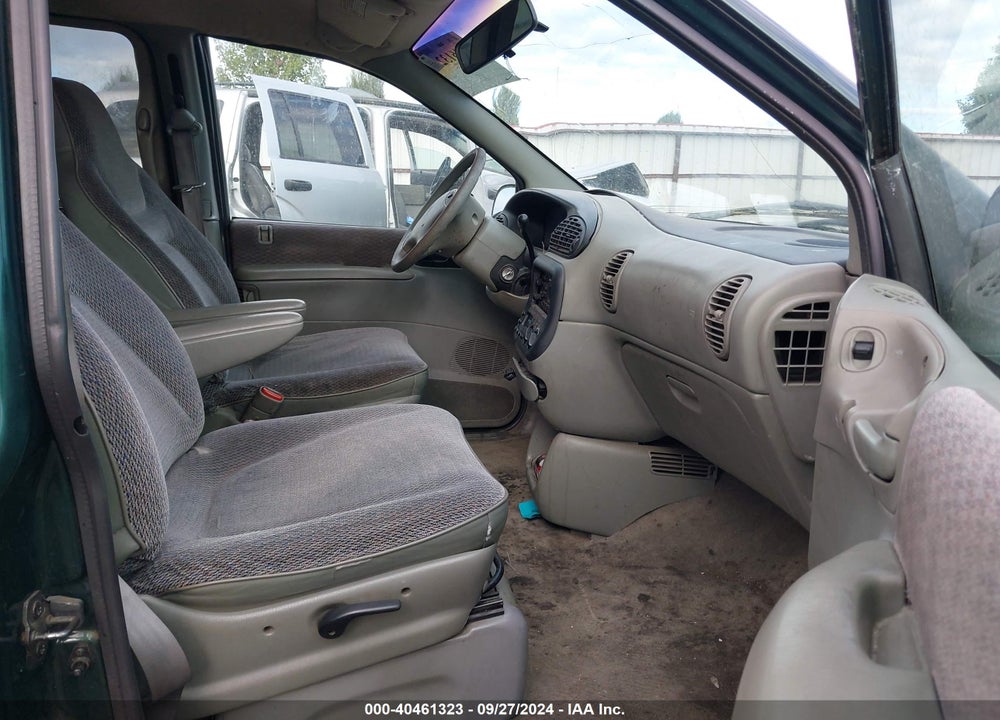 1998 DODGE GRAND CARAVAN SE VIN: 2B4GP44G3WR694817