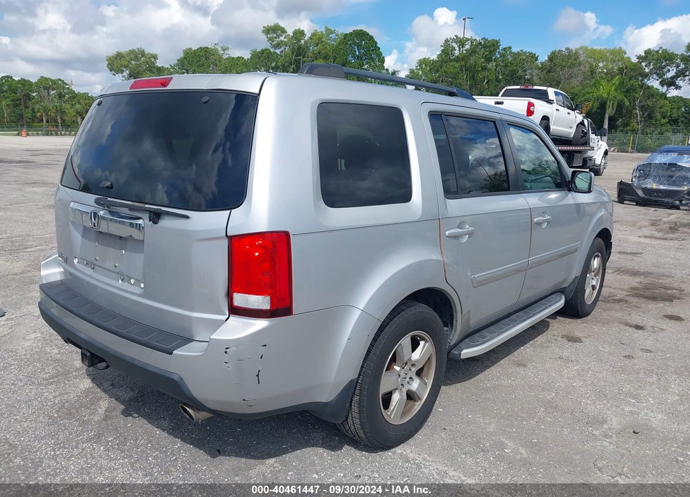 2011 HONDA PILOT EX-L VIN: 5FNYF3H57BB040003