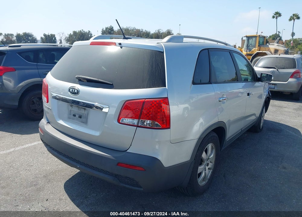 2013 KIA SORENTO LX V6 VIN: 5XYKT4A22DG357803