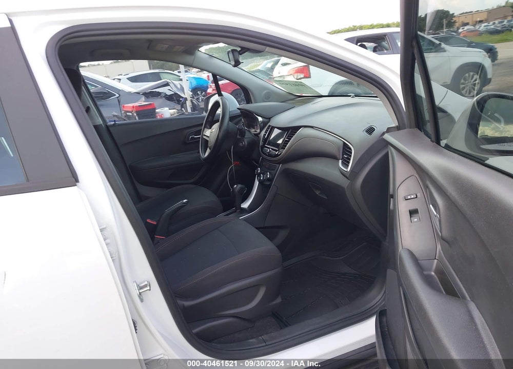 2019 CHEVROLET TRAX LS VIN: 3GNCJKSB2KL380380