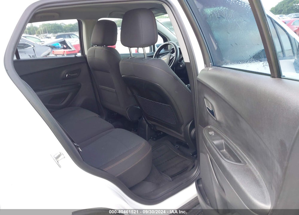2019 CHEVROLET TRAX LS VIN: 3GNCJKSB2KL380380