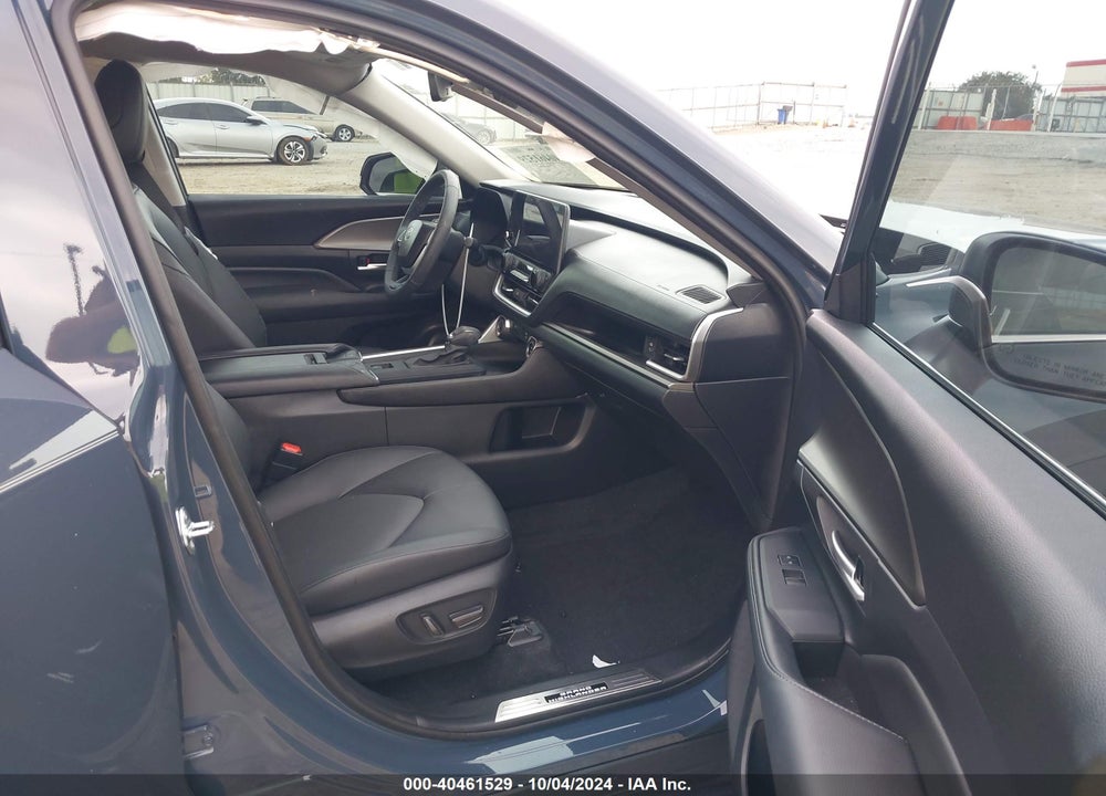 2024 TOYOTA GRAND HIGHLANDER HYBRID XLE VIN: 5TDACAB56RS018684
