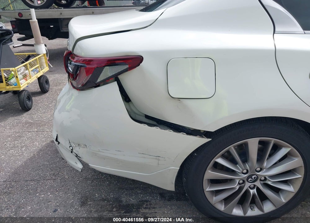2018 INFINITI Q50 3.0T LUXE VIN: JN1EV7AP5JM590043