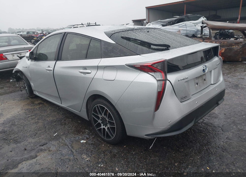 2018 TOYOTA PRIUS FOUR TOURING VIN: JTDKARFU0J3546382
