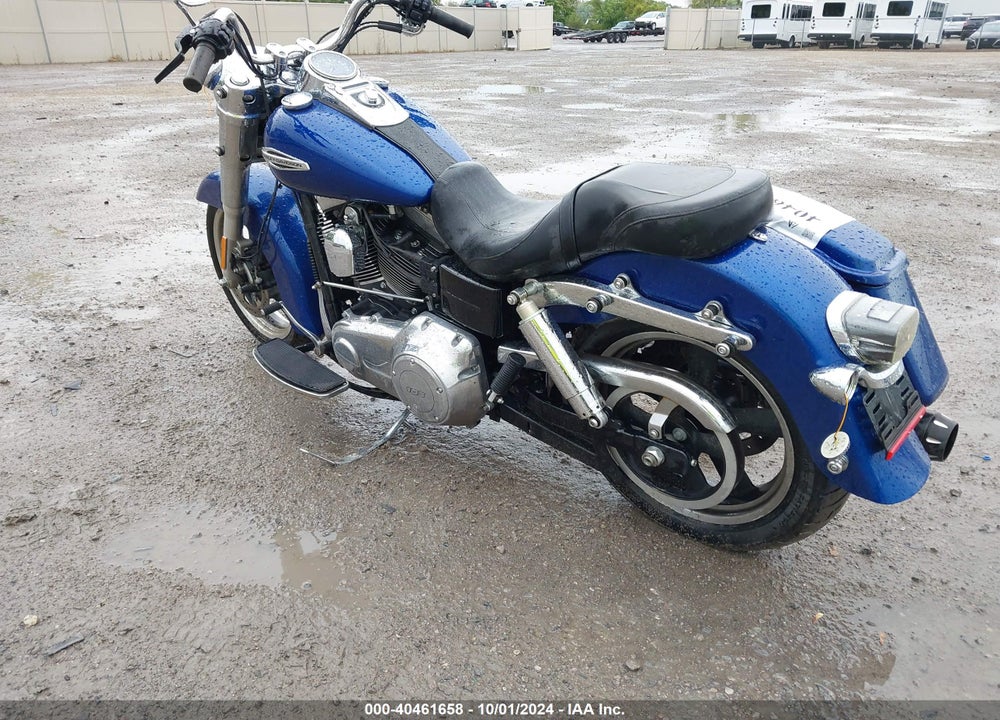 2015 HARLEY-DAVIDSON FLD SWITCHBACK VIN: 1HD1GZM10FC318083