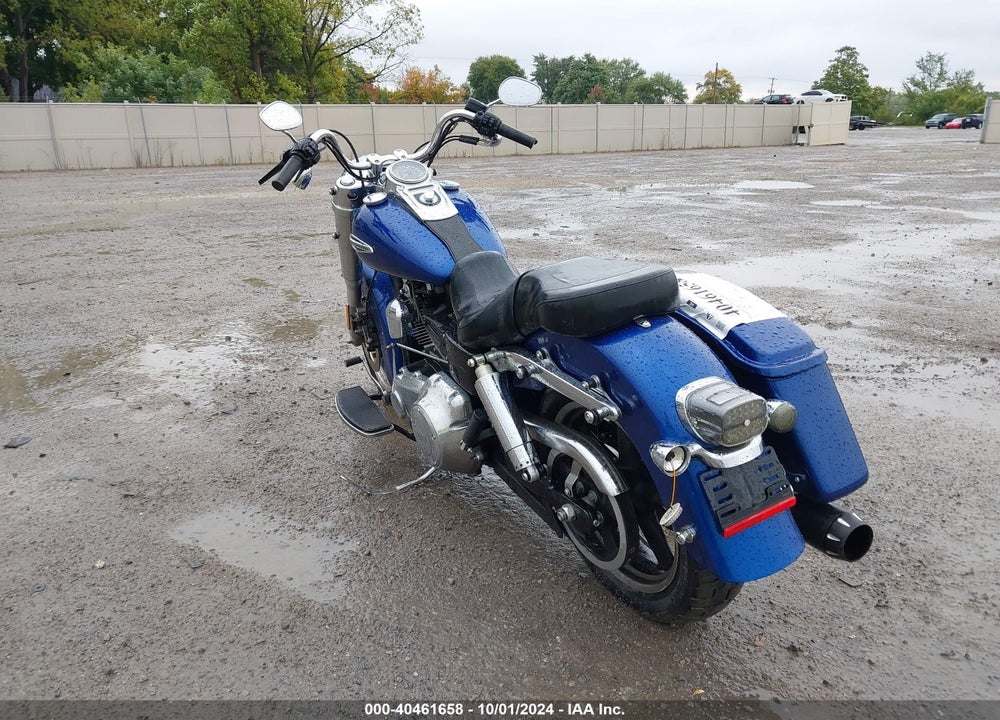 2015 HARLEY-DAVIDSON FLD SWITCHBACK VIN: 1HD1GZM10FC318083