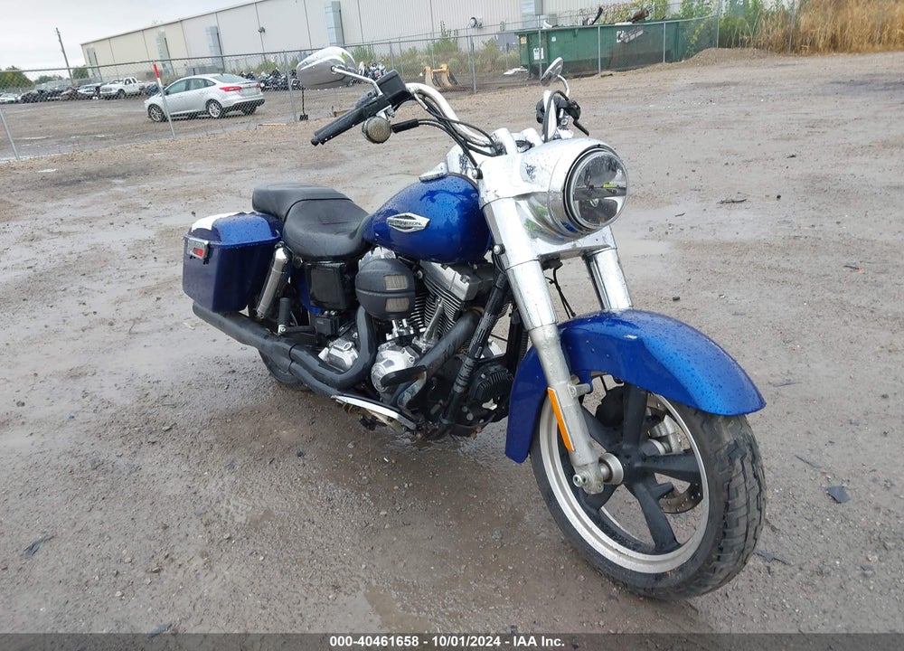 2015 HARLEY-DAVIDSON FLD SWITCHBACK VIN: 1HD1GZM10FC318083
