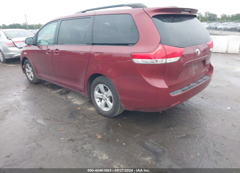 2014 TOYOTA SIENNA LE V6 8 PASSENGER VIN: 5TDKK3DC8ES474176