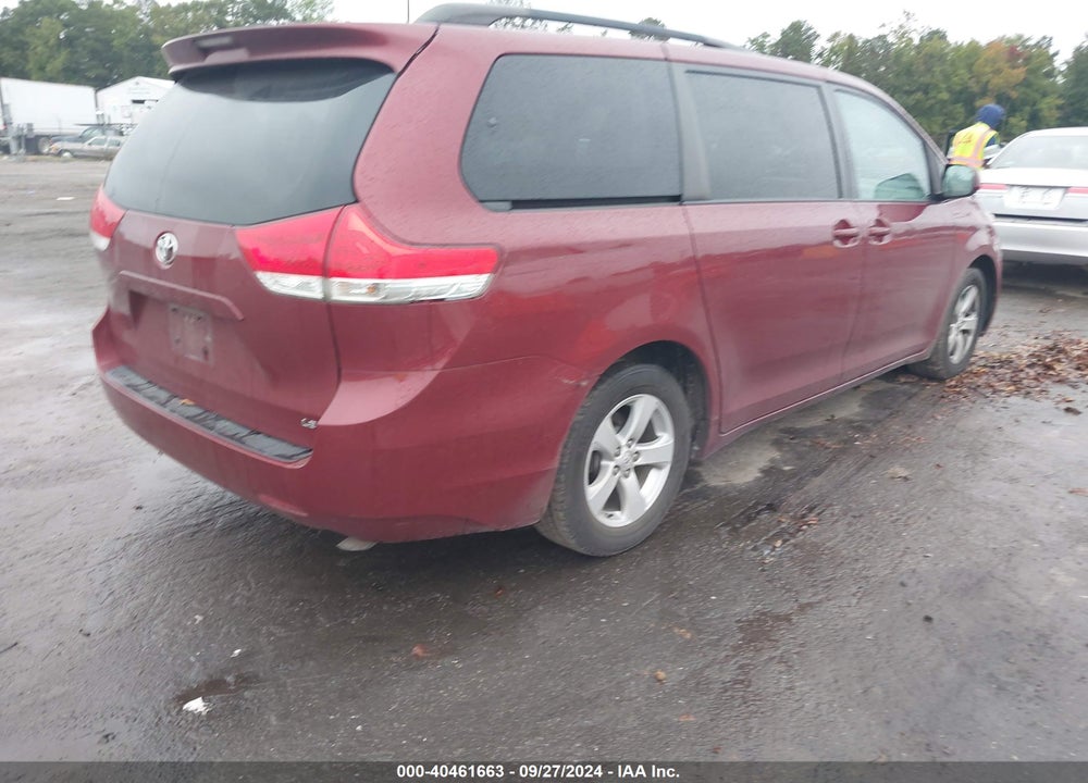 2014 TOYOTA SIENNA LE V6 8 PASSENGER VIN: 5TDKK3DC8ES474176