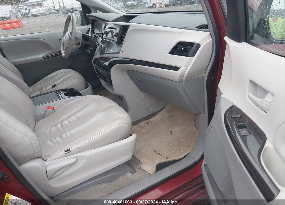 2014 TOYOTA SIENNA LE V6 8 PASSENGER VIN: 5TDKK3DC8ES474176