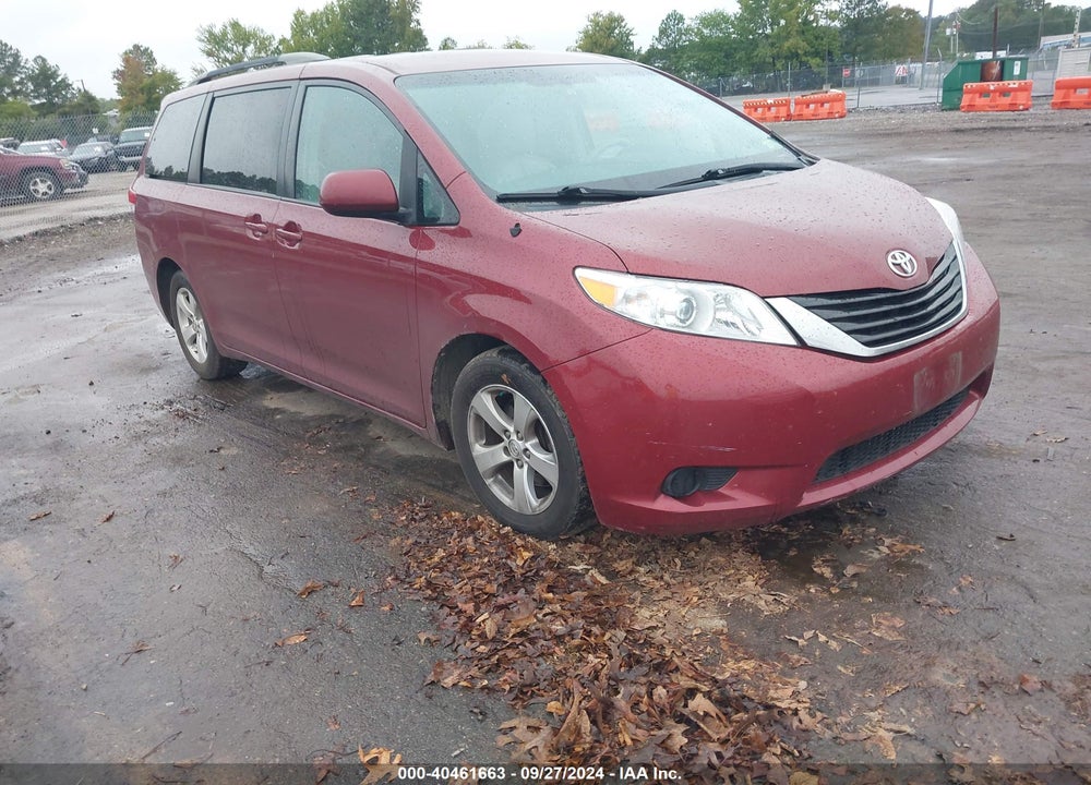 2014 TOYOTA SIENNA LE V6 8 PASSENGER VIN: 5TDKK3DC8ES474176